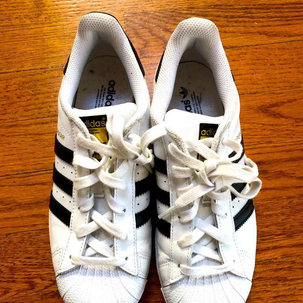 Woman’s Adidas’s sneakers